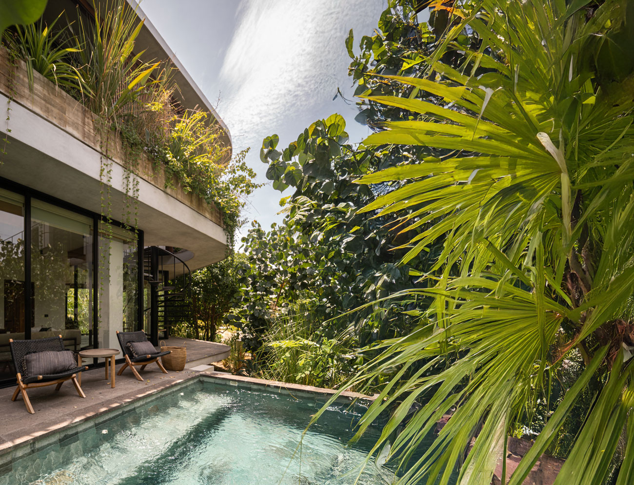 MUSA luxury pool